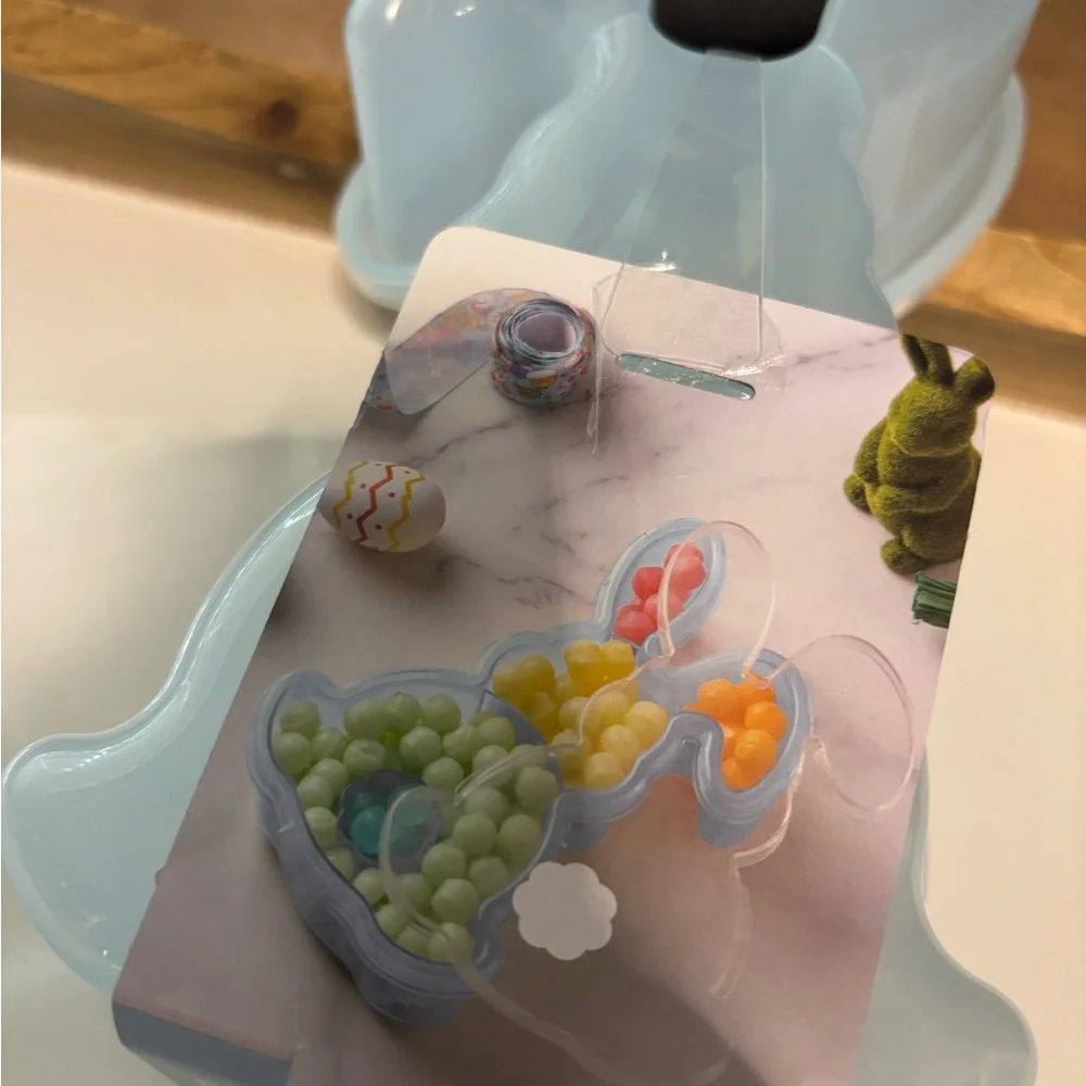 CWC Bunny-Shaped Snack Box - Translucent White - Picture 4 of 4